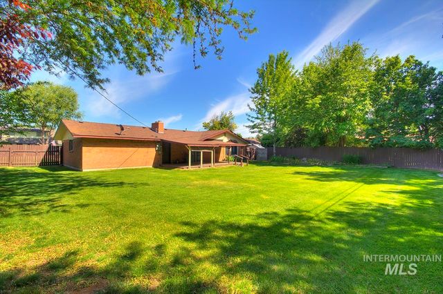 2916 Iowa Avenue, Caldwell, ID 83605