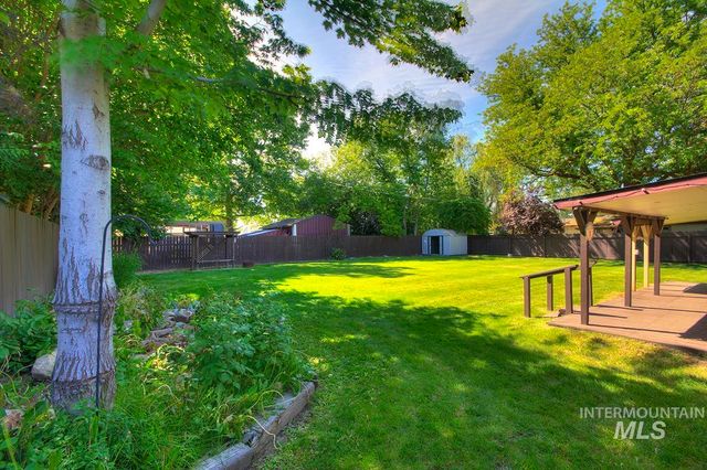 2916 Iowa Avenue, Caldwell, ID 83605