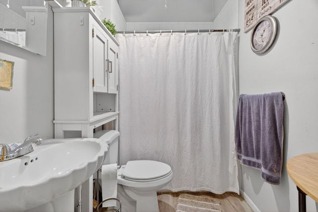 403 E 8th Street, Houston, TX 77007