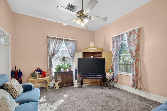 403 E 8th Street, Houston, TX 77007