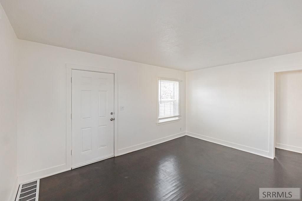 Image 5 of property listing at 1235 Ada Avenue, Idaho Falls, ID 83402