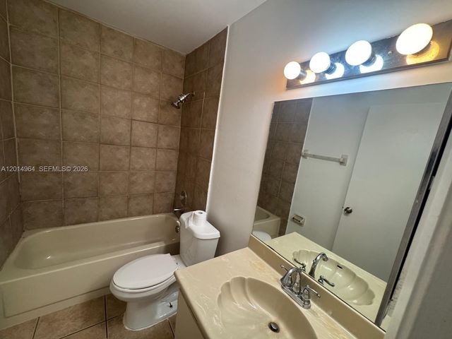 142 NW 60th Ave 6-2, Margate, FL 33063