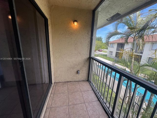 142 NW 60th Ave 6-2, Margate, FL 33063