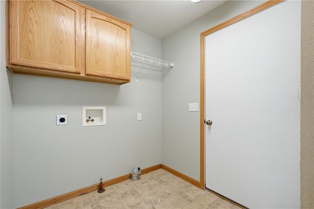 604 Redbird Run, Tiffin, IA 52340