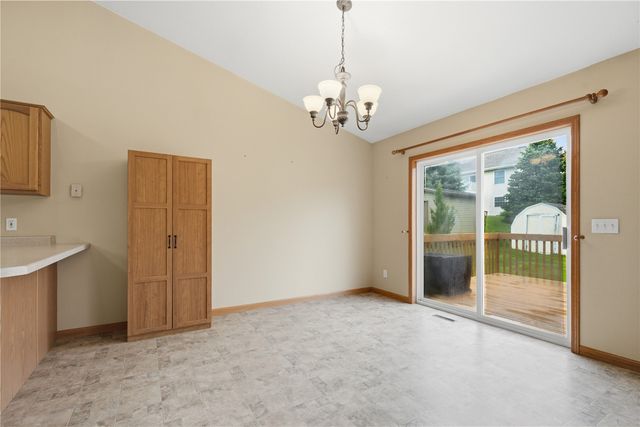 604 Redbird Run, Tiffin, IA 52340