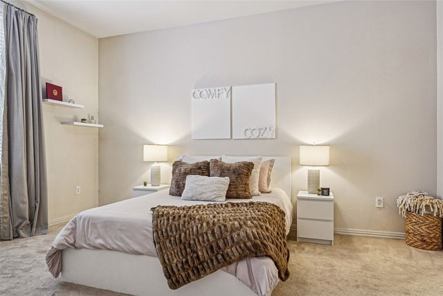 2305 Worthington Street 114, Dallas, TX 75204