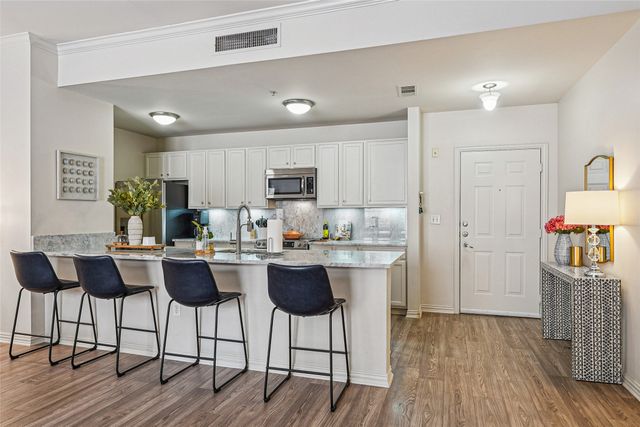 2305 Worthington Street 114, Dallas, TX 75204