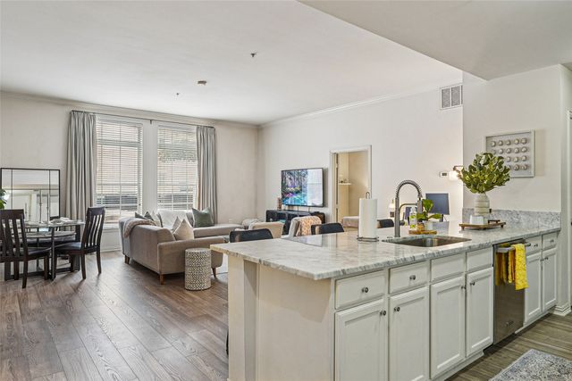 2305 Worthington Street 114, Dallas, TX 75204
