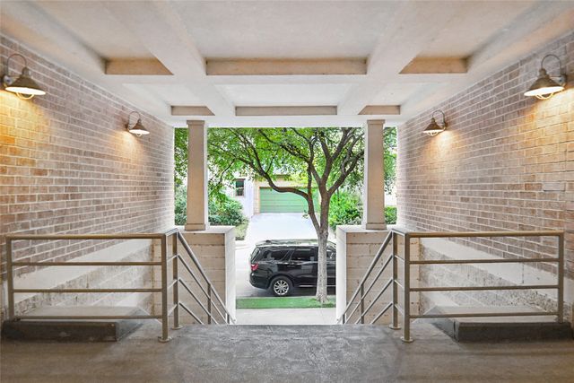 2305 Worthington Street 114, Dallas, TX 75204