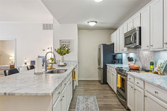 2305 Worthington Street 114, Dallas, TX 75204
