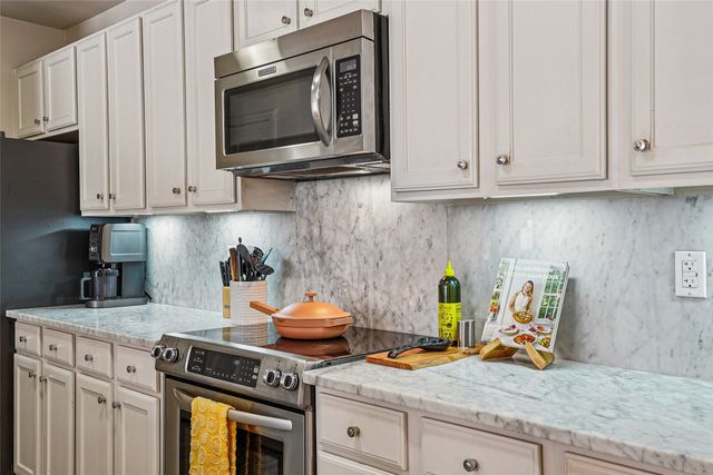 2305 Worthington Street 114, Dallas, TX 75204