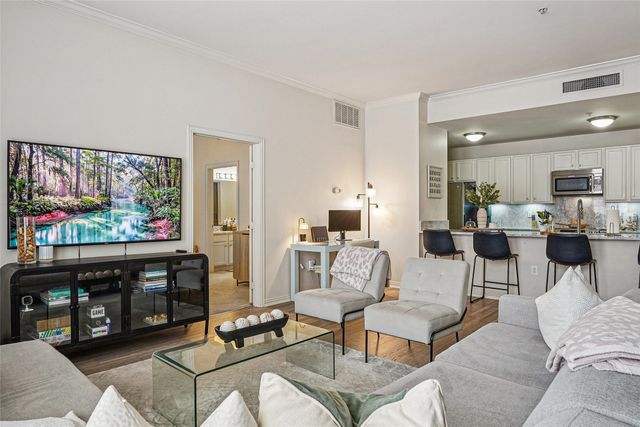 2305 Worthington Street 114, Dallas, TX 75204