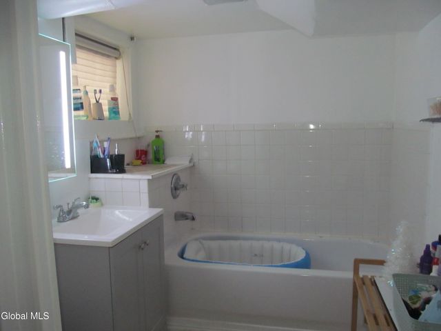 1 Manning Square, Albany, NY 12206