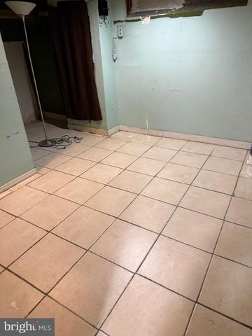 2909 ROYDEN ST, Camden, NJ 08105