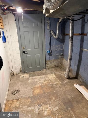 2909 ROYDEN ST, Camden, NJ 08105