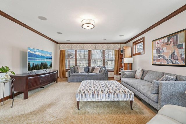 7500 Hillcrest DRIVE, Wauwatosa, WI 53213