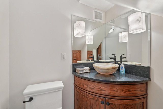 7500 Hillcrest DRIVE, Wauwatosa, WI 53213