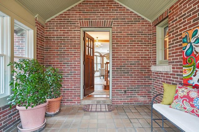 7500 Hillcrest DRIVE, Wauwatosa, WI 53213