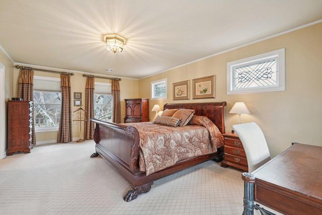 7500 Hillcrest DRIVE, Wauwatosa, WI 53213