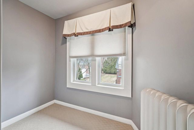 7500 Hillcrest DRIVE, Wauwatosa, WI 53213