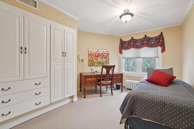 7500 Hillcrest DRIVE, Wauwatosa, WI 53213