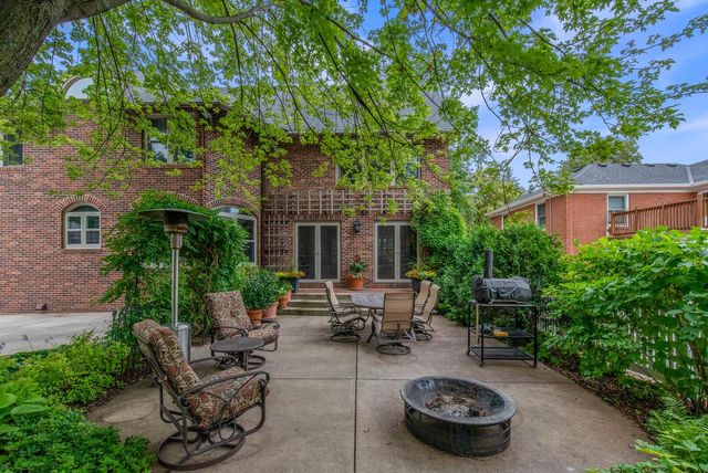 7500 Hillcrest DRIVE, Wauwatosa, WI 53213