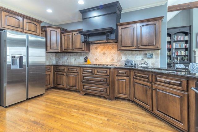 10181 IVY OAK LN, Lakeland, TN 38002