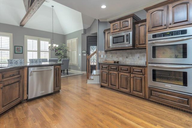 10181 IVY OAK LN, Lakeland, TN 38002