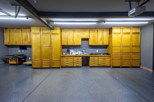 10181 IVY OAK LN, Lakeland, TN 38002