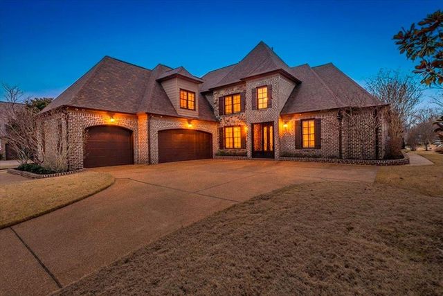 10181 IVY OAK LN, Lakeland, TN 38002