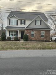 19449 Smith Circle, Cornelius, NC 28031