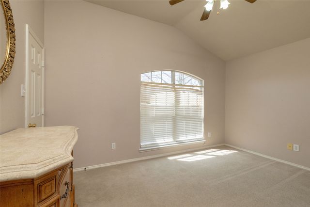 7515 Cresswell Drive, Arlington, TX 76001