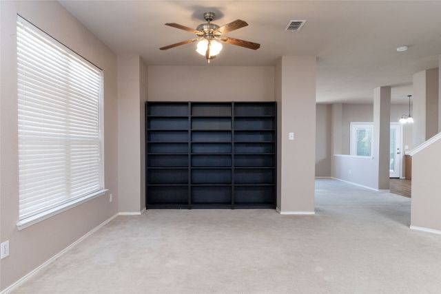 7515 Cresswell Drive, Arlington, TX 76001