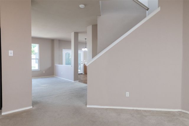 7515 Cresswell Drive, Arlington, TX 76001