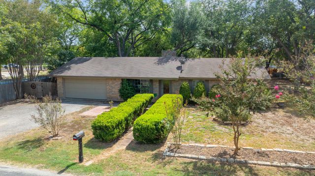 4401 Norwood LN, Austin, TX 78744