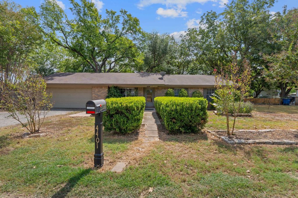 4401 Norwood LN, Austin, TX 78744
