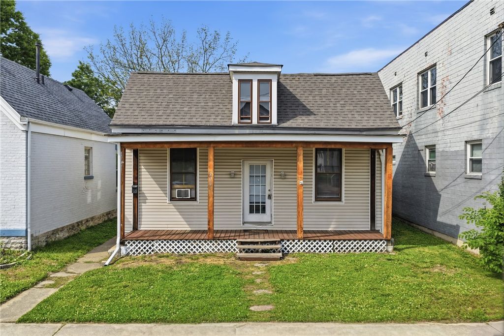 306 W Vine Street, Reading, OH 45215
