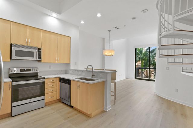 801 S Olive Avenue 211, West Palm Beach, FL 33401