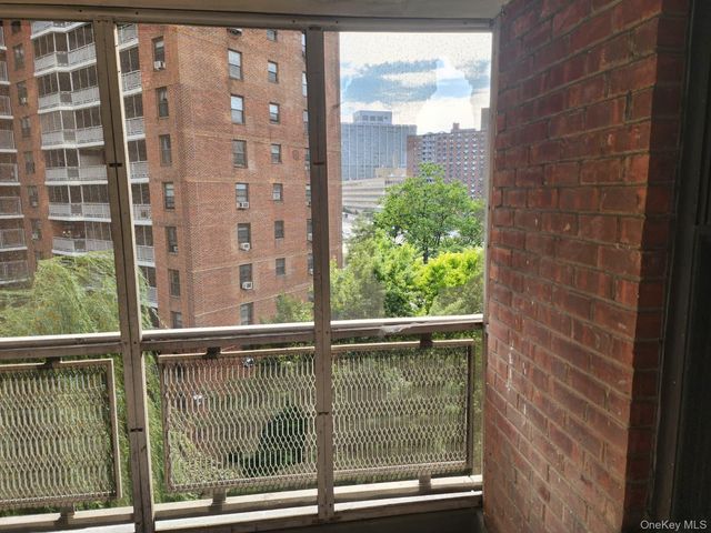 61-25 98th Street 6E, Rego Park, NY 11374