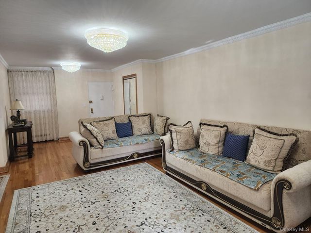 61-25 98th Street 6E, Rego Park, NY 11374