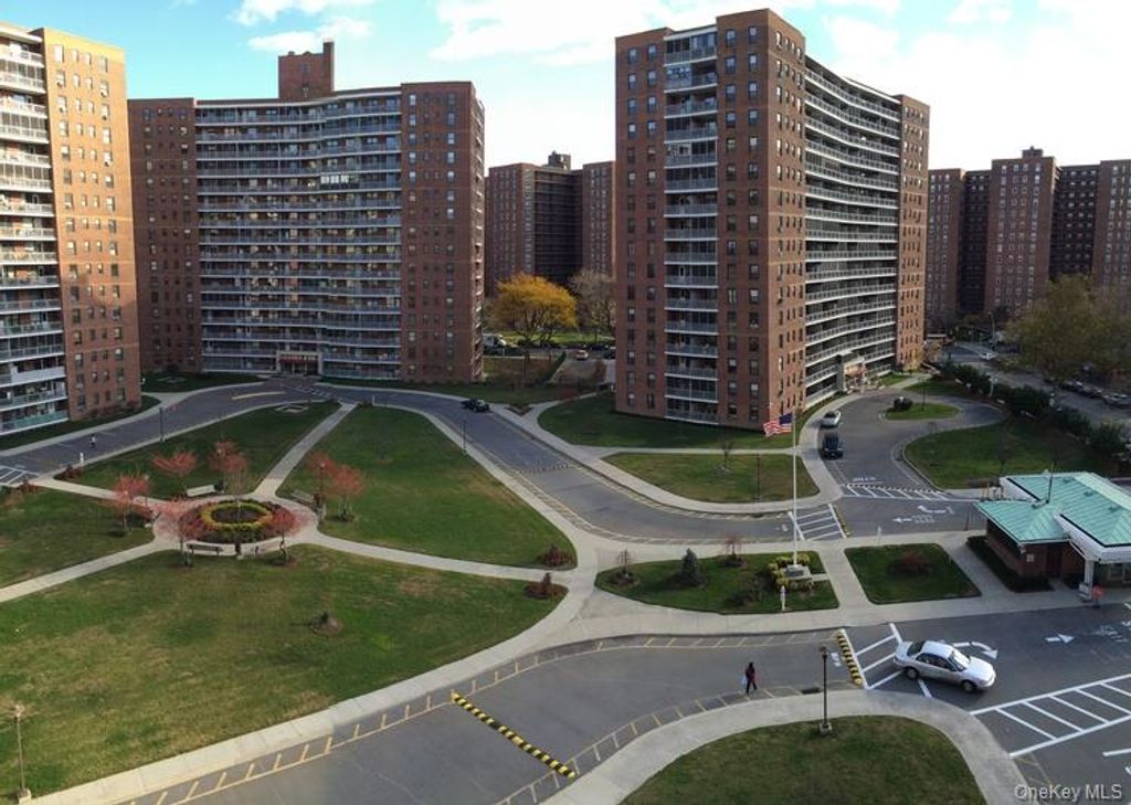 61-25 98th Street 6E, Rego Park, NY 11374