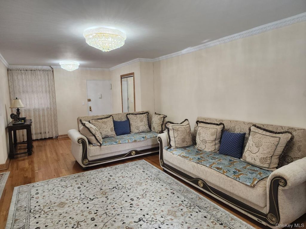 61-25 98th Street 6E, Rego Park, NY 11374 — photo 4