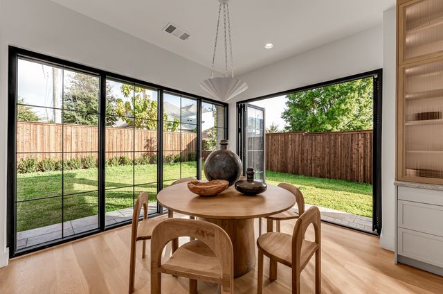 10050 Gooding Drive, Dallas, TX 75229