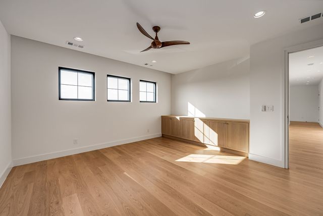 10050 Gooding Drive, Dallas, TX 75229