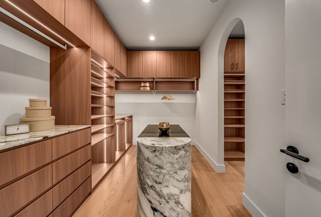 10050 Gooding Drive, Dallas, TX 75229