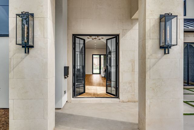10050 Gooding Drive, Dallas, TX 75229