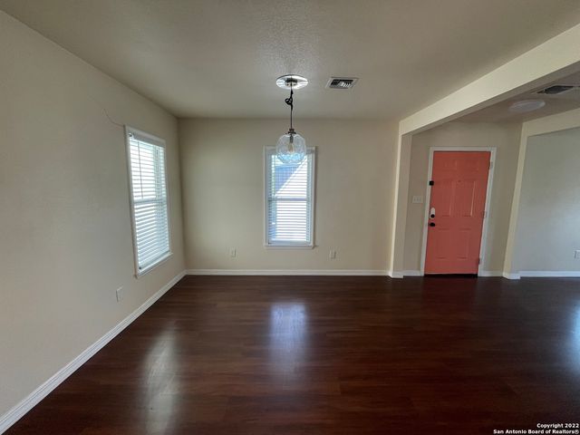 743 Eleanor Ave Apt 201, San Antonio, TX 78209