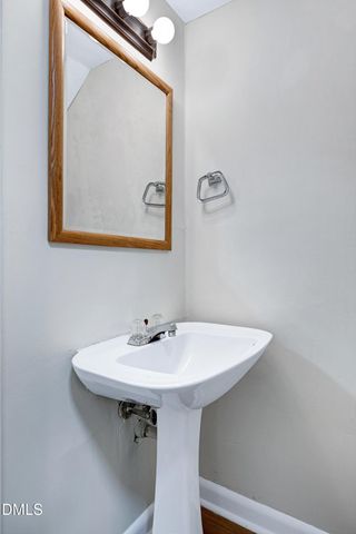 606 Oak Tree Drive, Chapel Hill, NC 27517