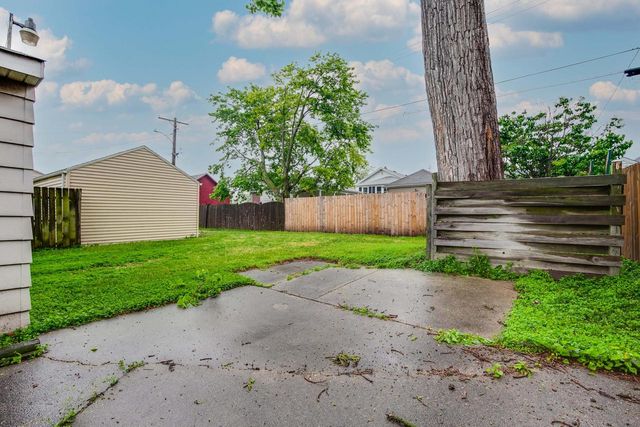 6628 32nd AVENUE, Kenosha, WI 53142