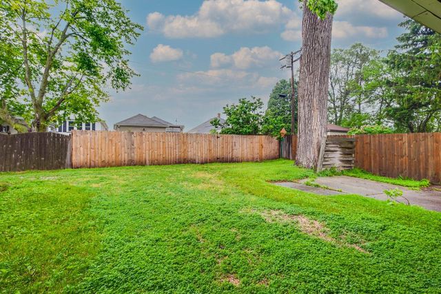 6628 32nd AVENUE, Kenosha, WI 53142